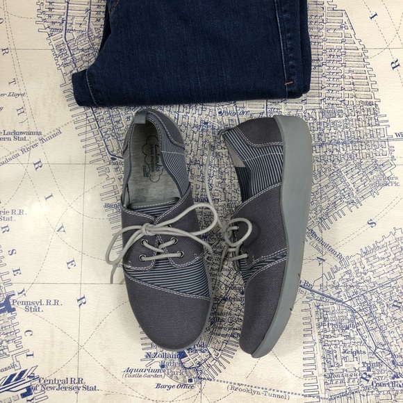 Clarks Shoes - Clarks Sillian Joss Cloudsteppers in Gray